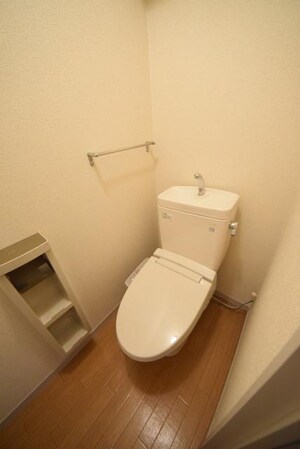 ライジングコートの物件内観写真